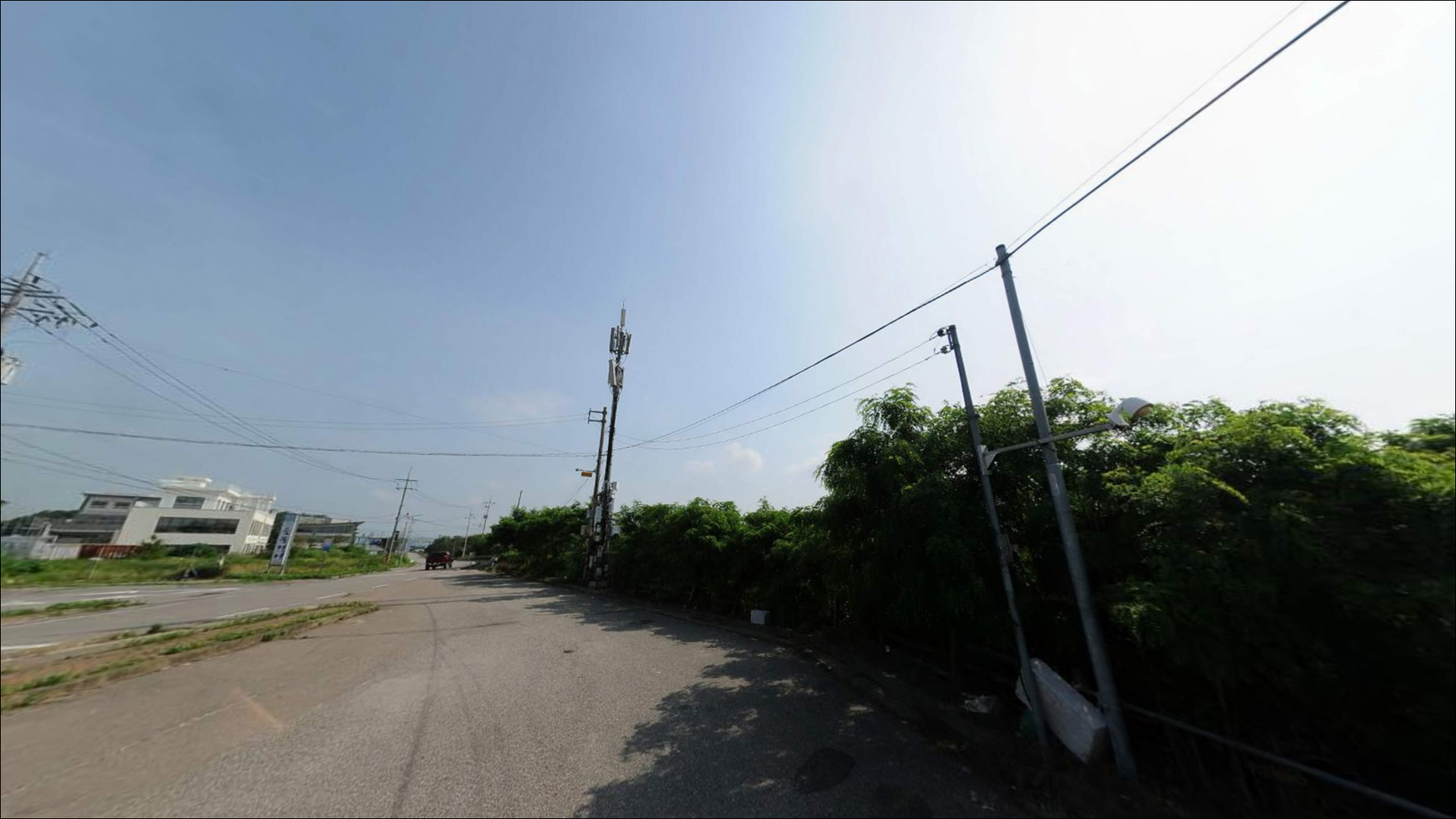 해안도시참숯불장어 건너편 주차장 주변 모습 6