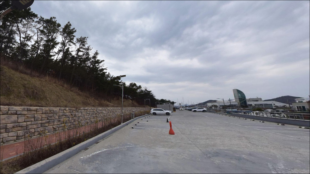 고렴산수변공원주차장 주변 모습 3
